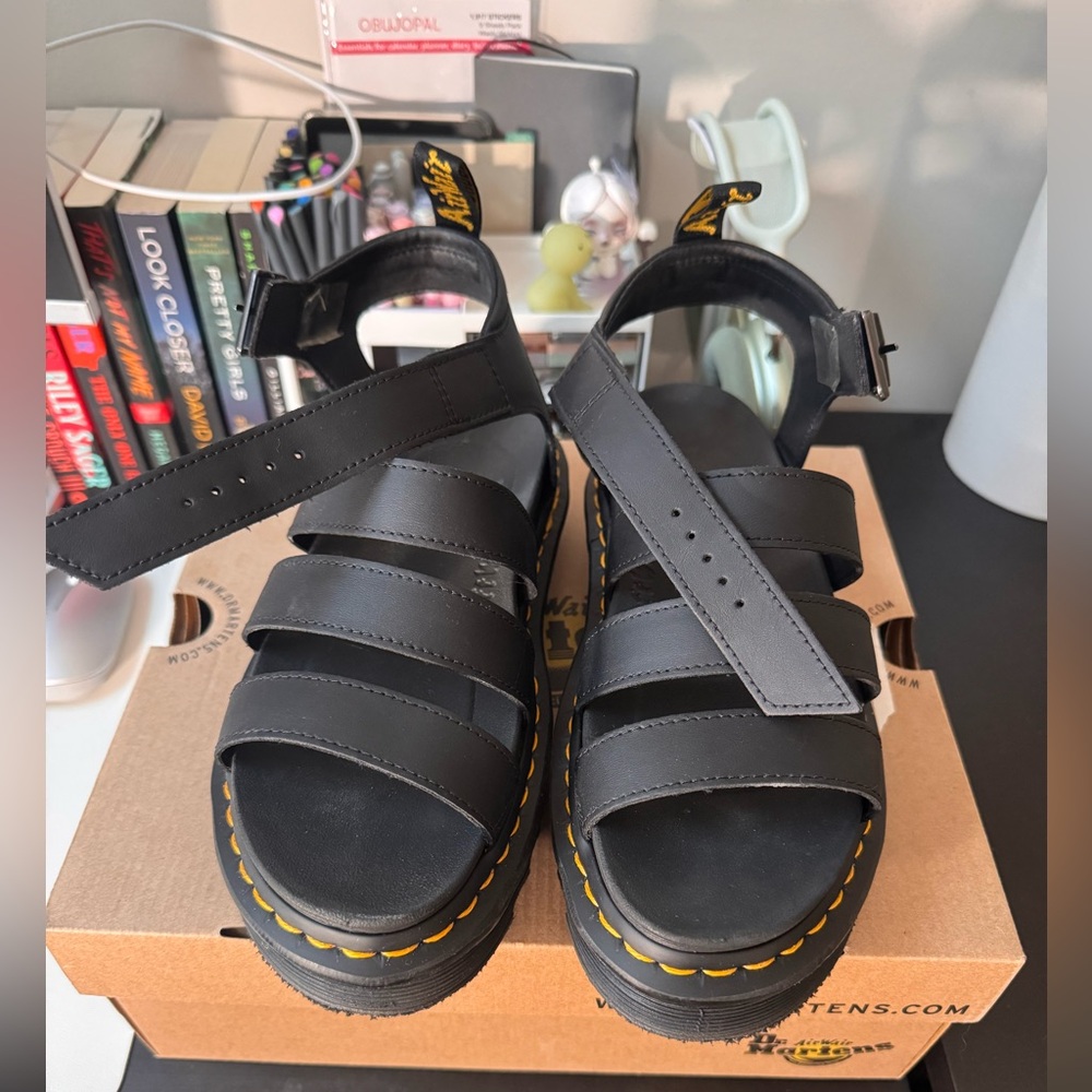 Dr Martens sandals blaire hydro